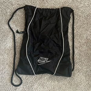 Nike drawstring bag